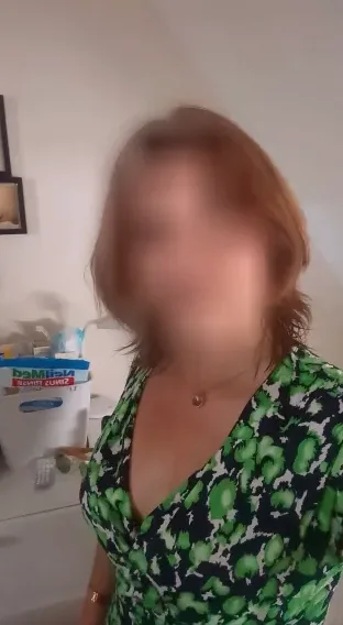 Anja, 33