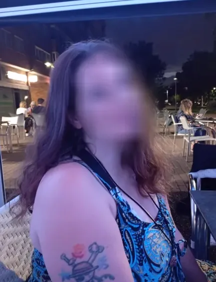 Elena, 34