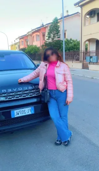 Ivana, 36