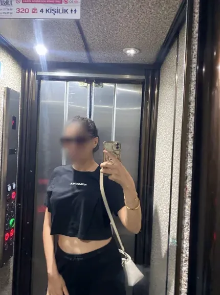 Jennifer, 33