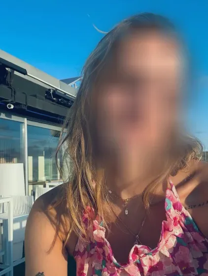 Laura, 29