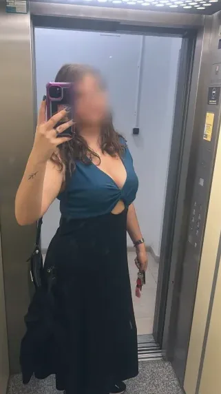 Sandra, 35