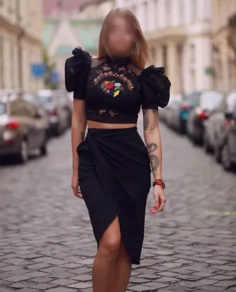 Sarah, 35