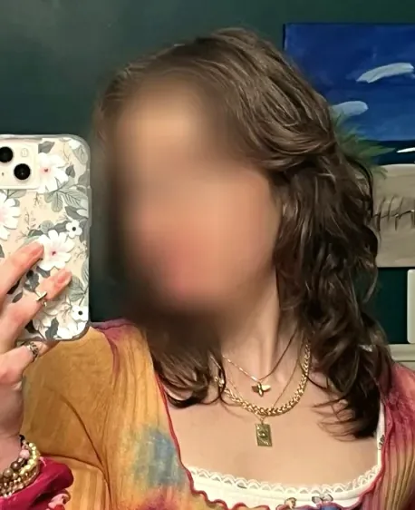 Selina, 20