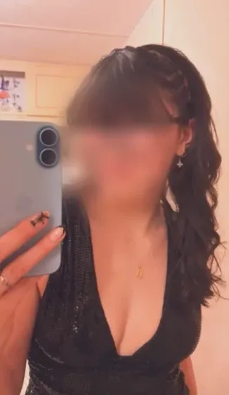 Sophie, 19